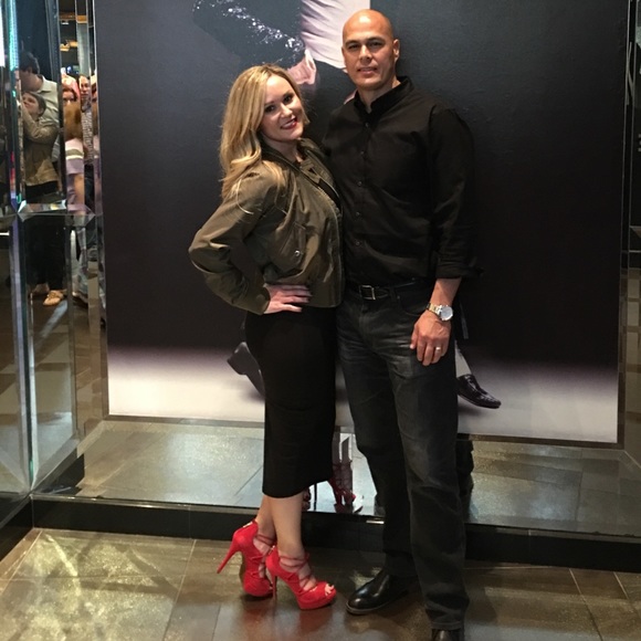 Posh Ambassador! - Picture 4 of 4